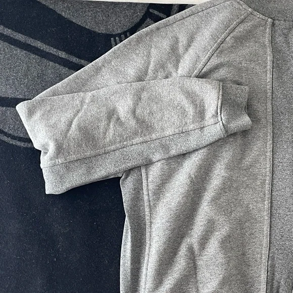 COPY - John Elliot crew neck sweater Detail